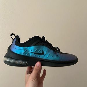 Nike air max axis prem size 9